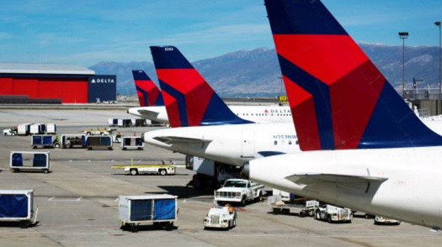 מטוסים של חברת דלתא איירליינס, ארכיון (צילום: רויטרס)