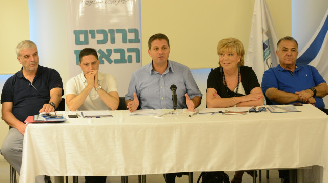 ראשי הרשויות במסיבת עיתונאים (צילום: חורחה נובומינסקי)