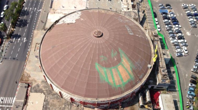 רגעיו האחרונים של אולם הסינרמה (צילום: אבשלום ששוני)