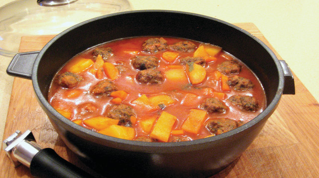 כדורי בשר ברוטב, אוכל (צילום: דרור כץ, פסקל פרץ־רובין)