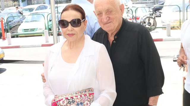 גילה אלמגור, יעקב אגמון (צילום: יח"צ)