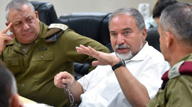 אביגדור ליברמן וגדי איזנקוט (צילום: אריאל חרמוני,פלאש 90)