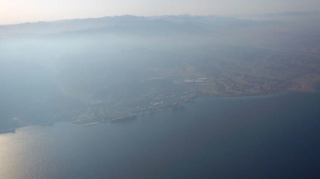 מפרץ אילת (צילום: אלי ורבורג, מנהל התחנה למניעת זיהום ים, אילת)