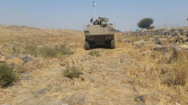 נגמ"ש ה'איתן' בנסיעה ראשונה ברמת הגולן (צילום: מנת"ק במשרד הביטחון)