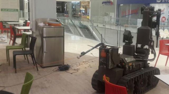 החפץ החשוד בקניון הנגב בבאר שבע (צילום: דוברות המשטרה)