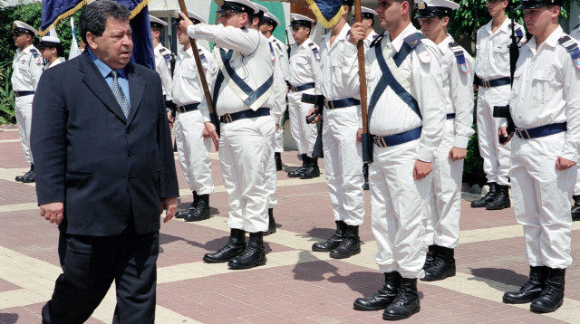 ביקור שר הביטחון בנימין (פואד) בן אליעזר בבסיס חיל הים (צילום: אסף רביץ, משרד הביטחון)