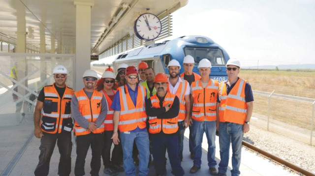 בכירי פרויקט רכבת העמק בחברת נתיבי ישראל  (צילום: חברת נתיבי ישראל)