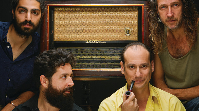 מופע "רדיו אינשאללה", יאיר יונה ותומר שרון (צילום: אופיר אבה, יח"צ)