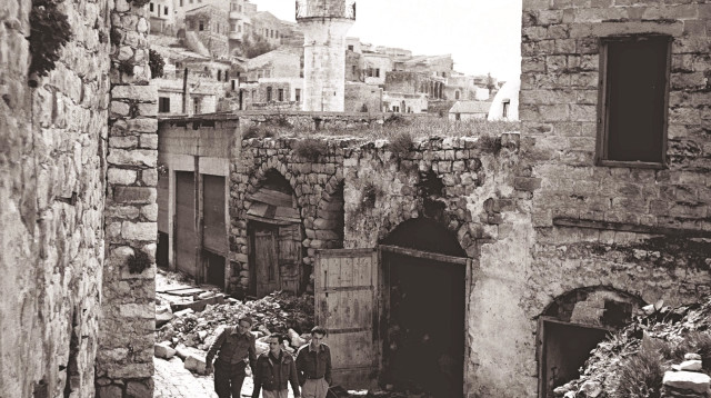 העיר צפת לאחר מלחמת העצמאות מאי 1949 (צילום: זולטן קלוגר, לע"מ)