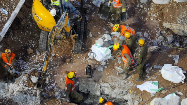 החניון שקרס (צילום: אבשלום ששוני)