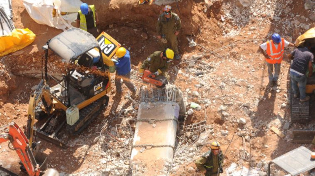 אתר קריסת החניון בתל אביב ברמת החייל (צילום: אבשלום ששוני)