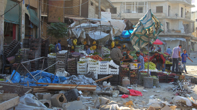 הריסות באידליב לאחר ההתקפה (צילום: רויטרס)
