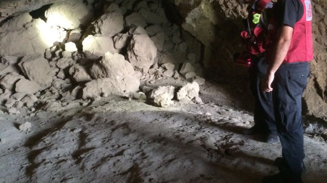 מערת אשת לוט החסומה (צילום: דוברות כב"ה מחוז דרום)