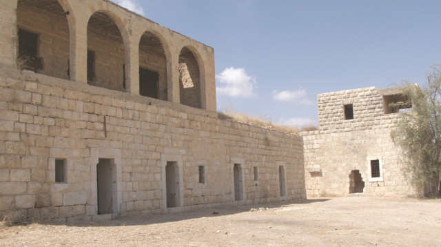 בית הקשתות  (צילום: סא"ל במיל' גדעון מיטשניק)