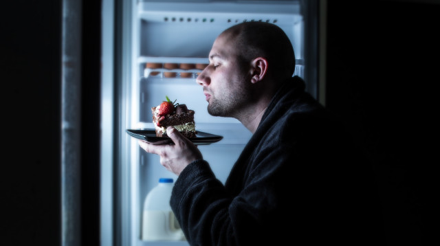 אכילה לילית, צילום אילוסטרציה (צילום: istockphoto)