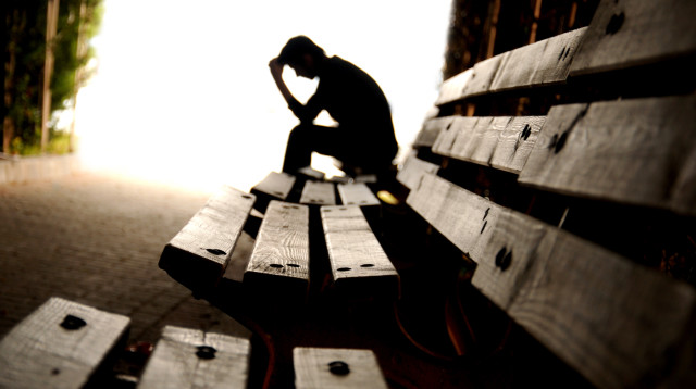 ספסל בשעת לילה (צילום: אינגאימג)