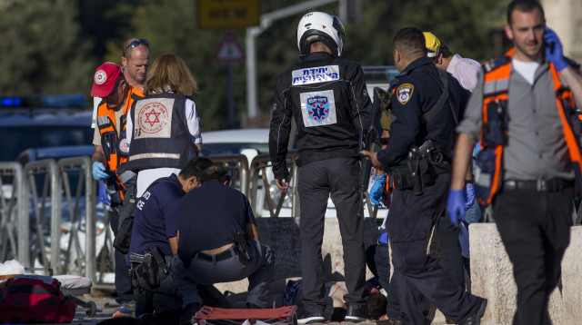 פיגוע בשער הפרחים (צילום: יונתן סינדל, פלאש 90)