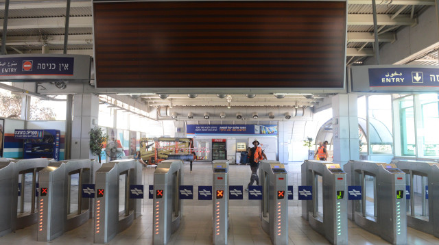 תחנת הרכבת תל אביב סבידור מושבתת (צילום: אבשלום ששוני)