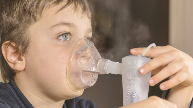 ילד חולה אסתמה, אילוסטרציה (צילום: אינגאימג')
