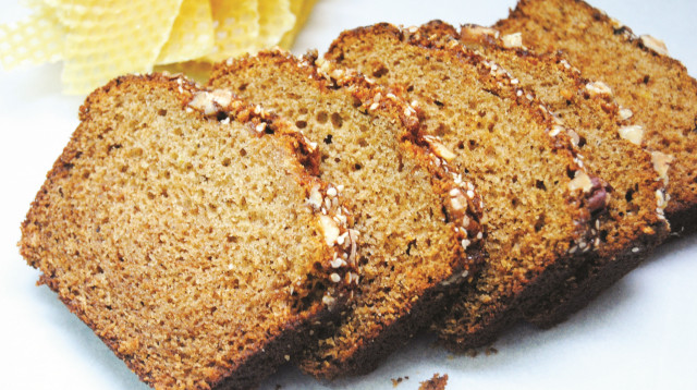 עוגת דבש בהירה (צילום: פסקל פרץ רובין)