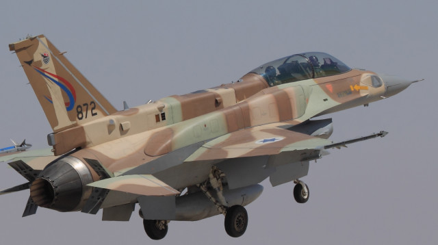 סופה F-16 (צילום: עופר זידון, פלאש 90)
