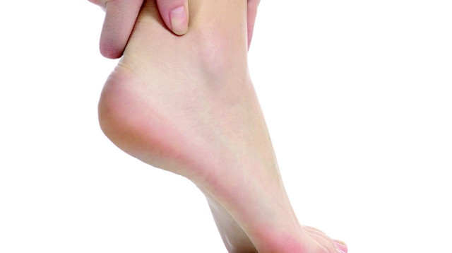 דורבן ברגל, אילוסטרציה (צילום: אינגאימג)