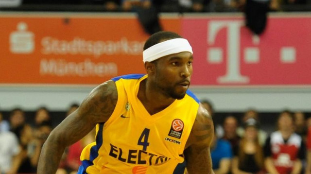 טייריס רייס במדי מכבי ת"א (צילום: עדי אבישי)