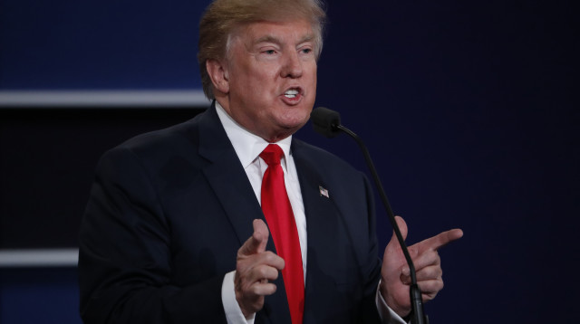 דונלד טראמפ בעימות הנשיאות השלישי (צילום: רויטרס)