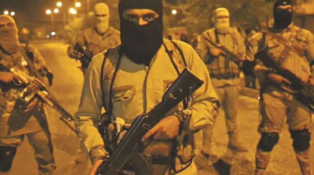 לוחמי דאעש במוסול (צילום: רויטרס)