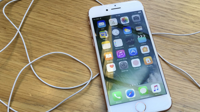 אייפון 7 (צילום: רויטרס)