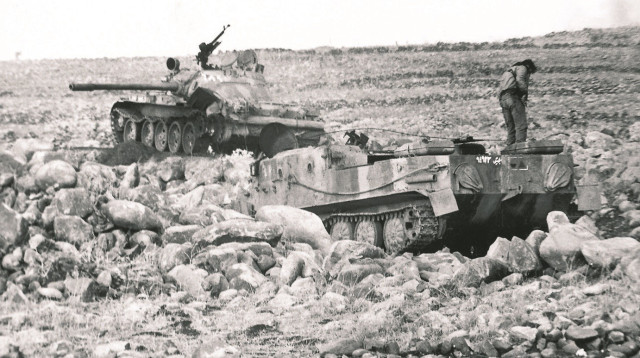 טנקים סוריים ברמת הגולן, מלחמת יום הכיפורים (צילום: יעקב ארז)