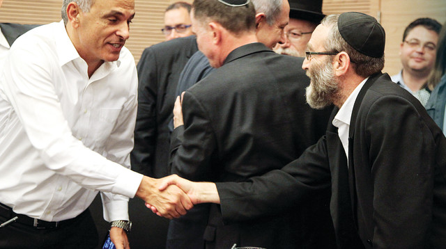 משה גפני ומשה כחלון (צילום: יצחק הררי, פלאש 90)