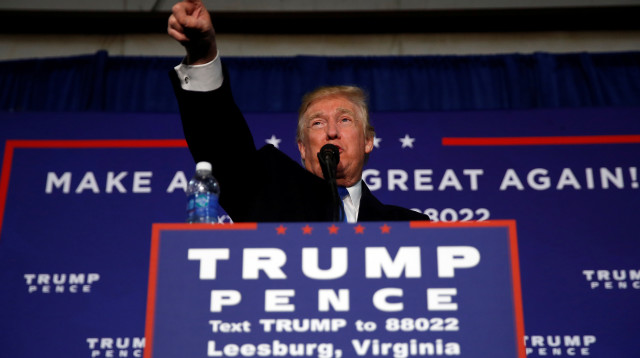 דונלד טראמפ בכנס בחירות בוירג'יניה (צילום: רויטרס)