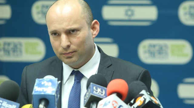 נפתלי בנט בישיבת סיעת הבית היהודי (צילום: מרק ישראל סלם)