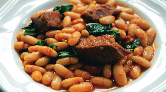 קדירת בשר, שעועית ומנגולד, אוכל, פסקל (צילום: אנטולי מיכאלו,פסקל פרץ רובין,דרור כץ)