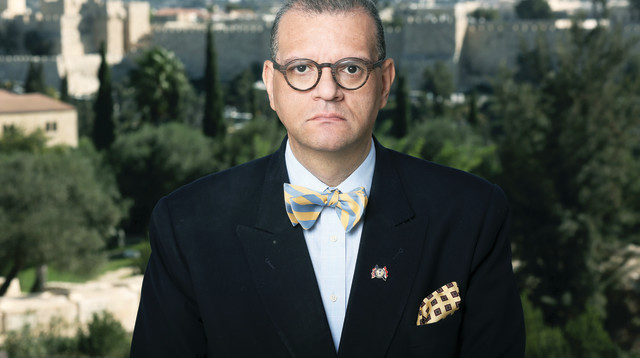 הכומר הבריטי אנדרו ווייט (צילום: אריאל בשור)