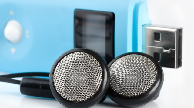 אוזניות (צילום: אינגאימג)