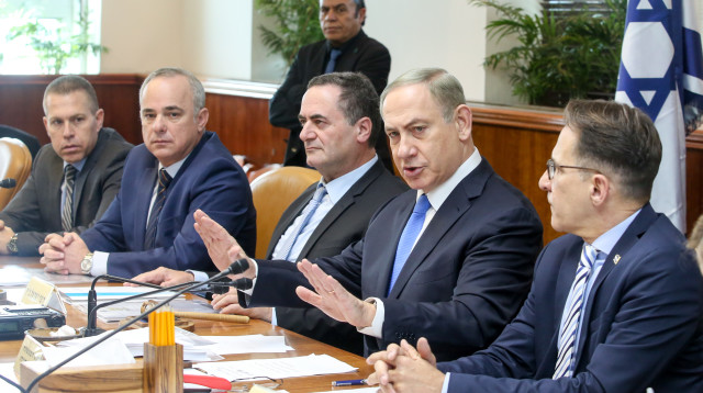 בנימין נתניהו בישיבת הקבינט (צילום: מרק ישראל סלם)