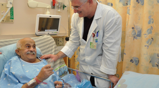 ד"ר פלג בן גלים וחננאל מדר (צילום: בית החולים קפלן)