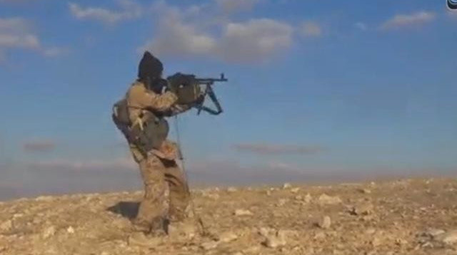 לוחם דאעש (צילום: רויטרס)