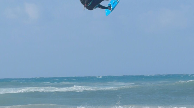 גלשן רוח, סוער בתל אביב (צילום: אבשלום ששוני)