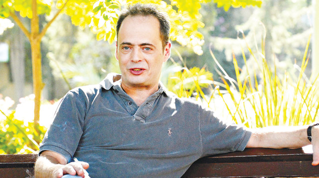 הזמר אדם (צילום: ברק פכטר)