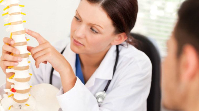 כאבי גב (צילום: Bigstockphoto)