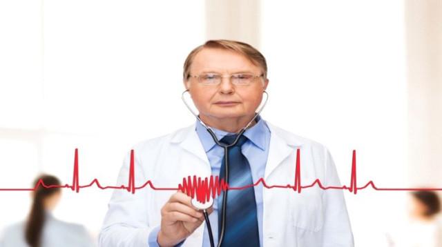 רופא לב (צילום: אינגאימג)