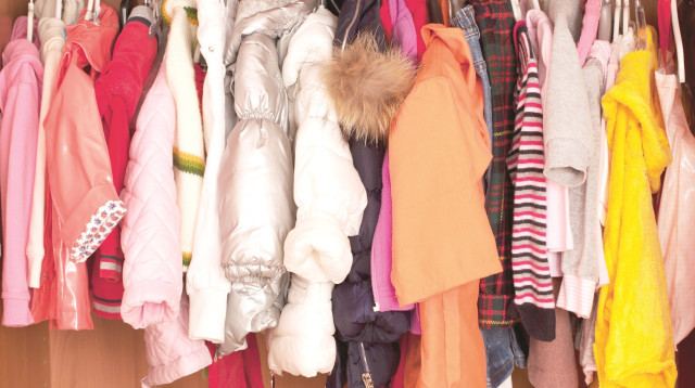 ארון בגדים (צילום: אינג אימג')