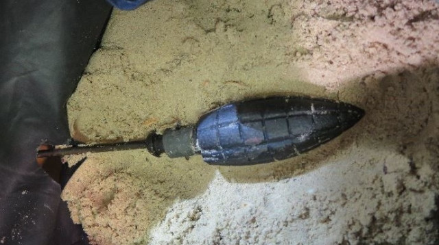 הרימון שנמצא במוזיאון ההגנה (צילום: דוברות המשטרה)