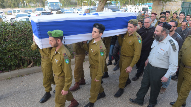 הלווית החיילת יעל יקותיאל (צילום: אבשלום ששוני)