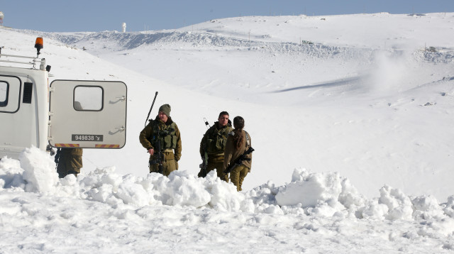 חיילים בחרמון (צילום: מרק ישראל סלם)