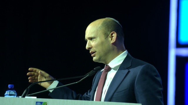 נפתלי בנט בכנס השלטון המקומי (צילום: אבשלום ששוני)