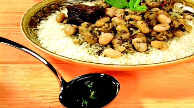 קדירת עלי סלק ירוק (צילום: חגית גורן)